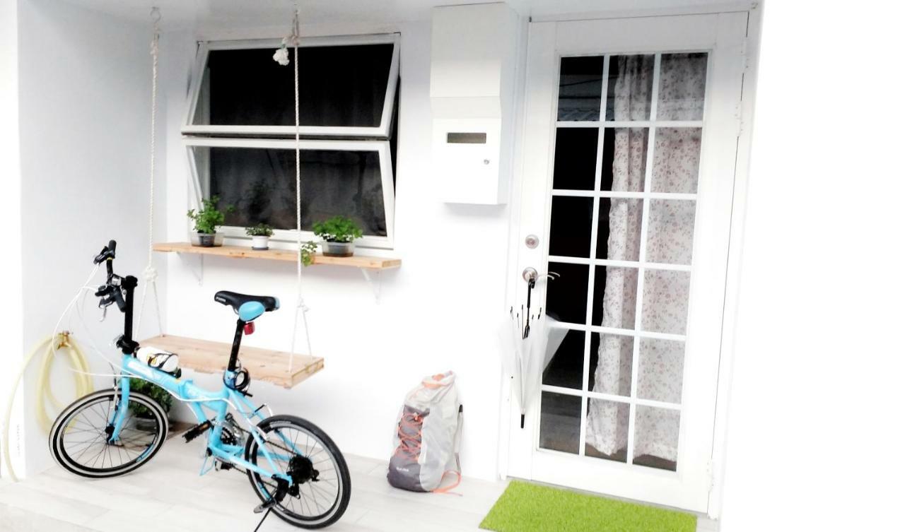 Cong Sen Backpackers Hostel T'ai-tung Exterior foto