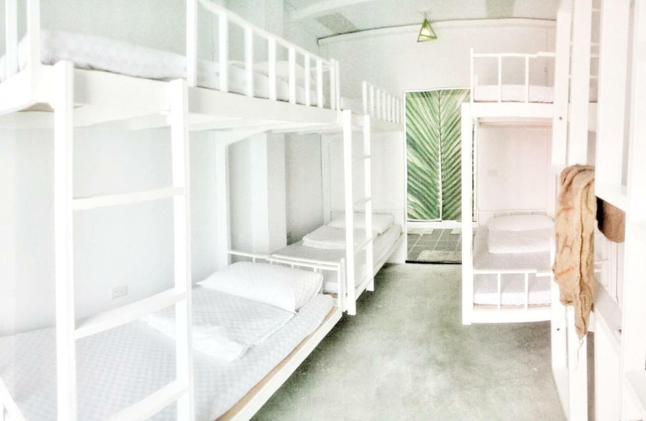 Cong Sen Backpackers Hostel T'ai-tung Exterior foto
